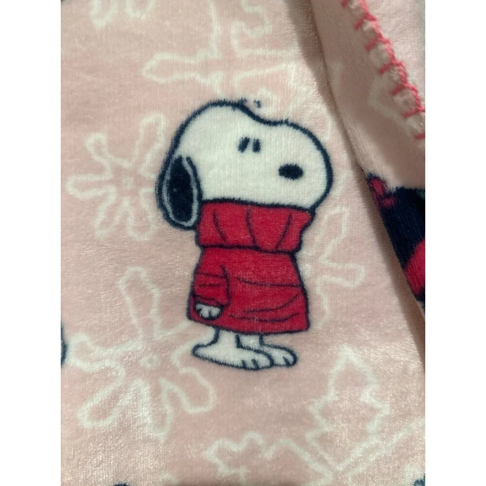 SNOOPY HOLIDAY PUFFER JACKET REVERSIBLE PLUSH THROW BLANKET